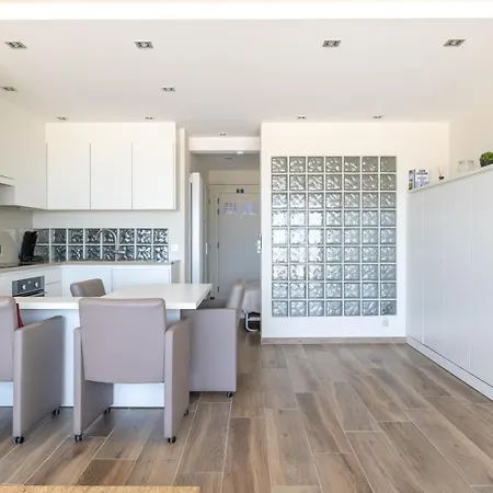 Bel Air - Spacious, Modern With Sleeping Area On The Promenade T4 شقة أوستيند