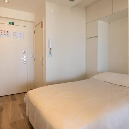 Apartment Bel Air - Spacious, Modern With Sleeping Area On The Promenade T4 Ostende