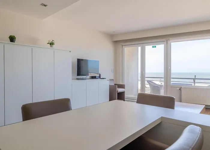 Bel Air - Spacious, Modern With Sleeping Area On The Promenade T4 Apartment Ostende